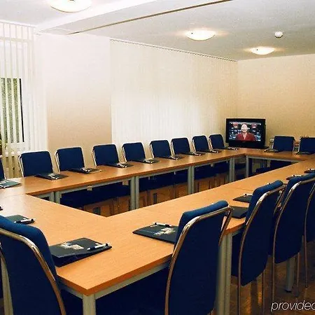 Otel Wilanow By Desilva 3*