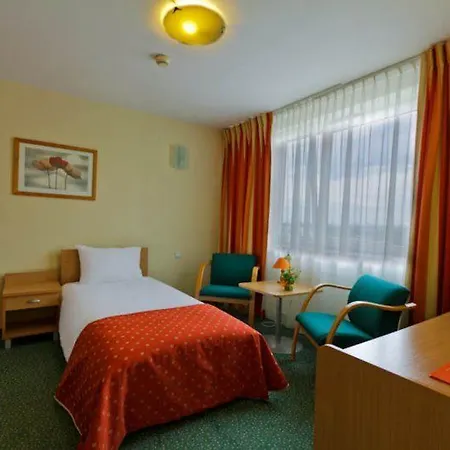 Hotel Wilanow By Desilva 3*