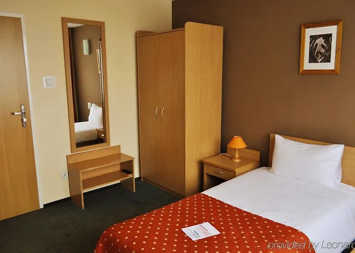 Wilanow By Desilva 3*