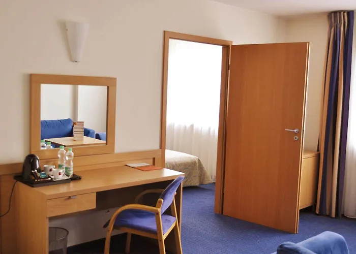 Wilanow By Desilva 3*