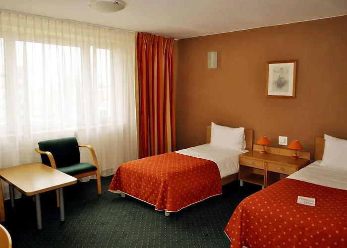 Wilanow By Desilva Hotel