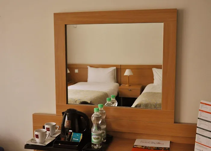 Wilanow By Desilva Hotel