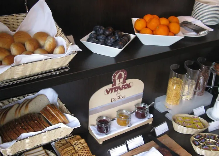 Wilanow By Desilva 3*