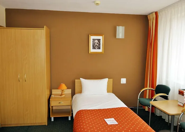 Hotel Wilanow By Desilva 3*