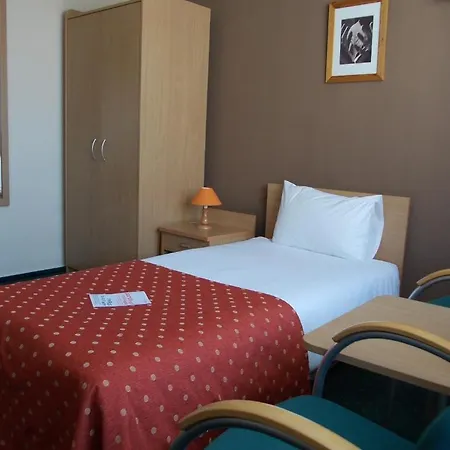 Wilanow By Desilva 3*